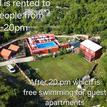 Apartment Red