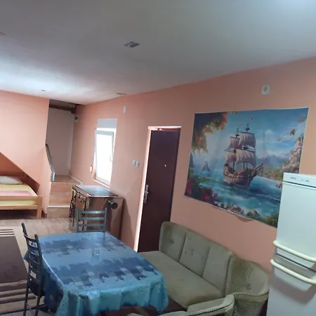 Apartment Red *